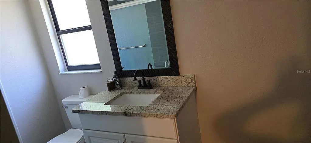 2 bed, 2.0 bath, 1442 sqft, $1,800 — Photo 2