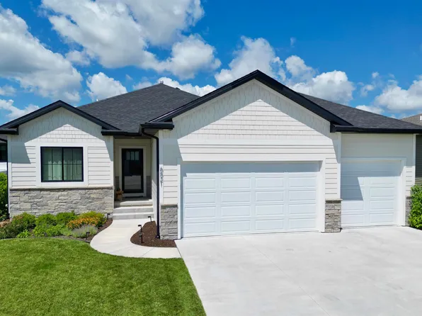 6521 Via Sorrento Dr, Lincoln, NE 68523