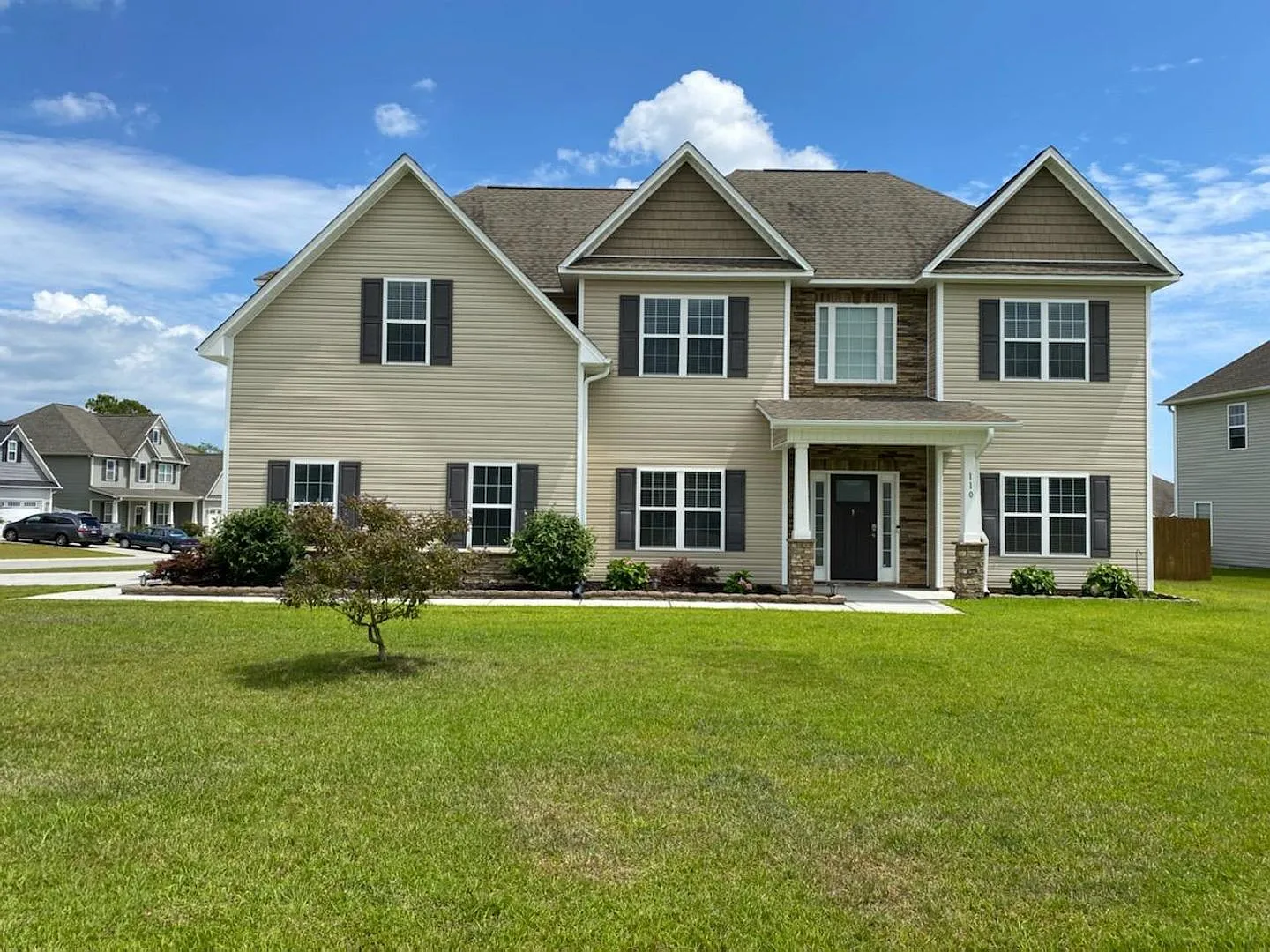 Beautiful 4 bedroom, 3.5 bath unfurnished home in Nautical Reach community — Photo 1