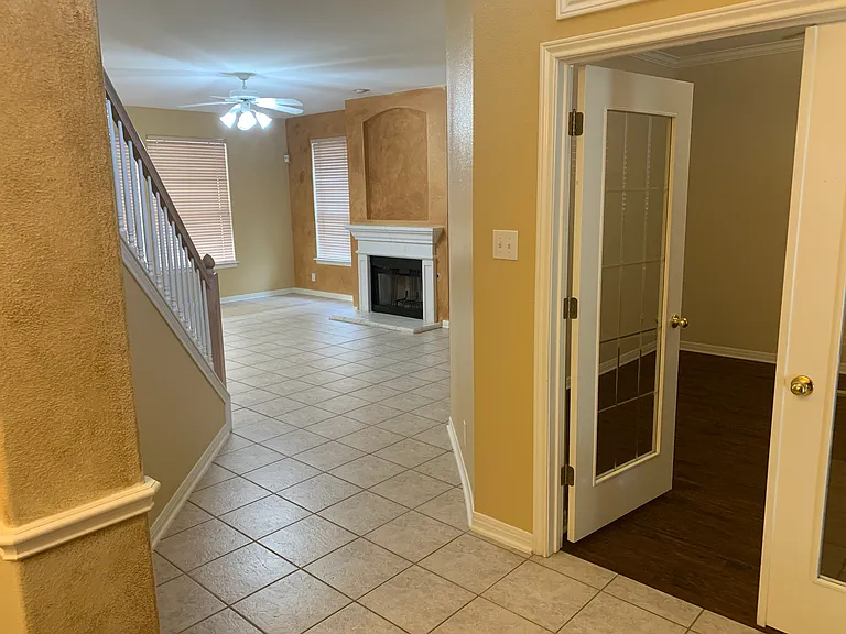 9211 Lily Rise — Photo 3