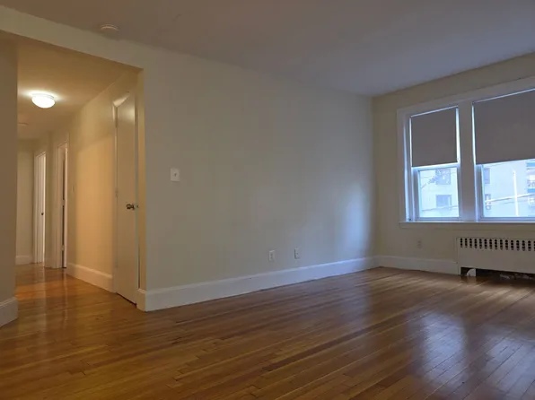 40 Lancaster Ter, Brookline, MA