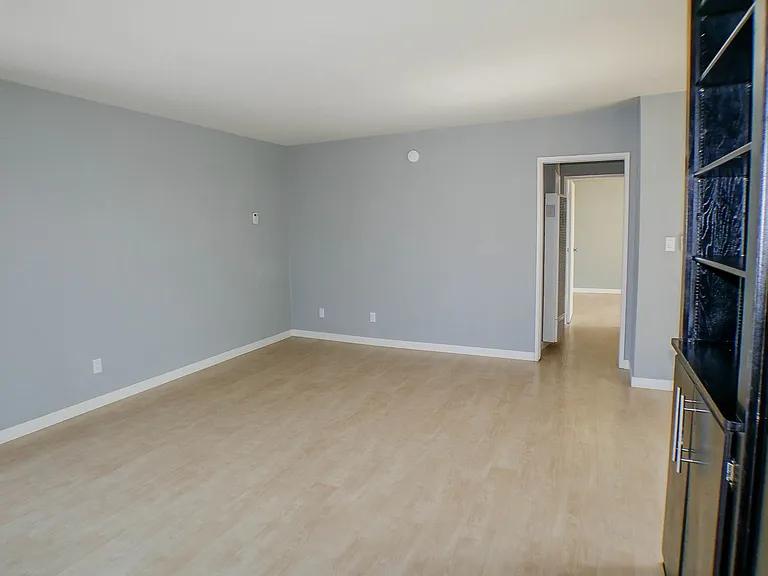 4640 Bancroft St — Photo 7