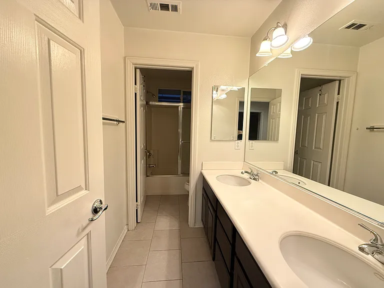 2951 Sycamore Ln — Photo 7