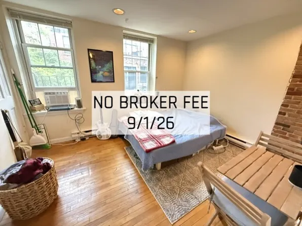 50 Phillips St APT 6, Boston, MA 02114