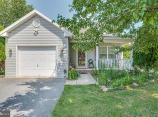 208 Sentry Ln, Martinsburg, WV 25401