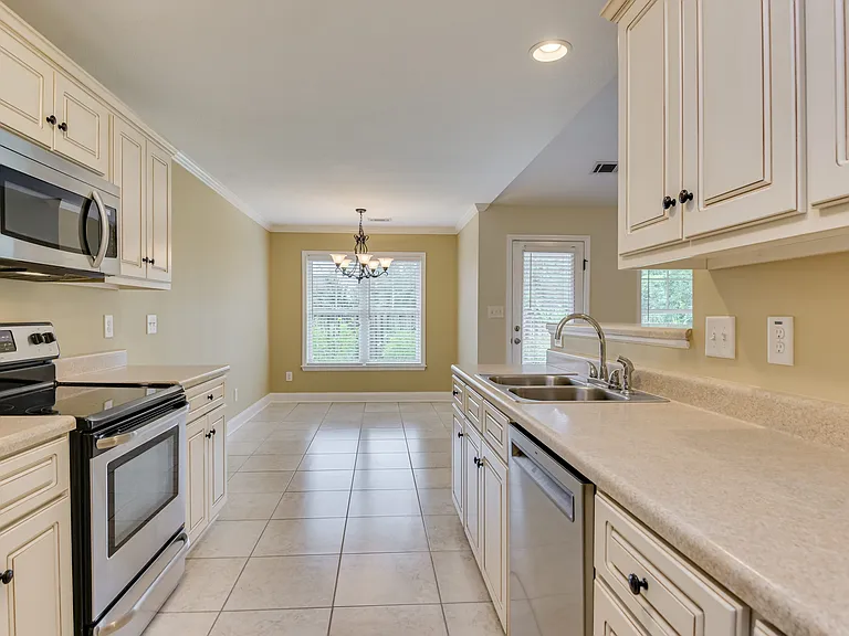 2110 Red Maple Trce — Photo 15