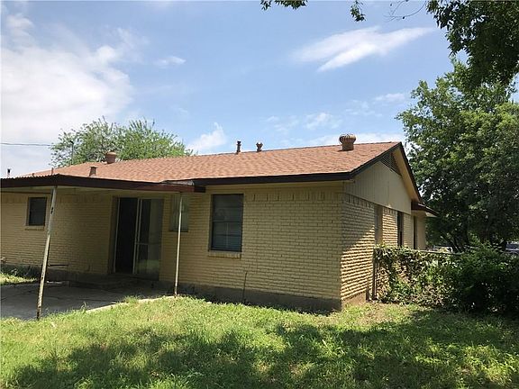 3rd image of 7707 Woodshire Dr