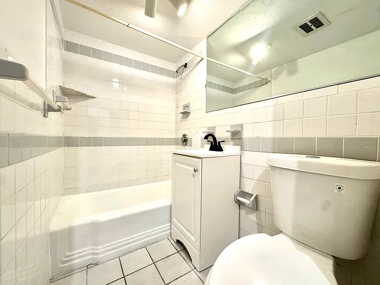 57 A Saint Paul St #3 — Photo 2