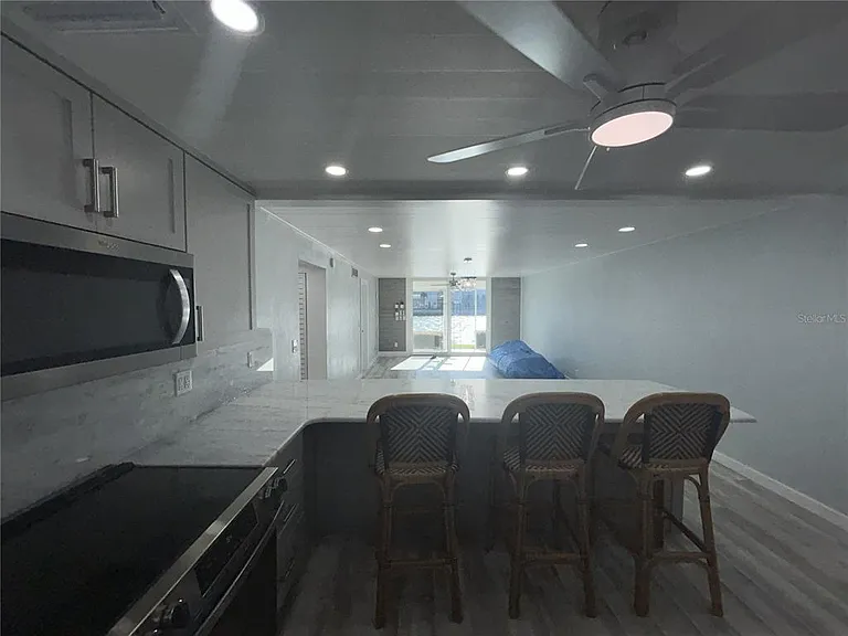 7625 Sun Island Dr S #108 — Photo 7