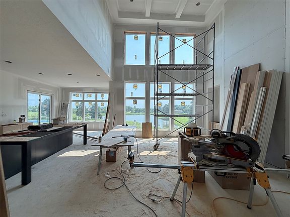 3rd image of 17412 Oakwood Dr