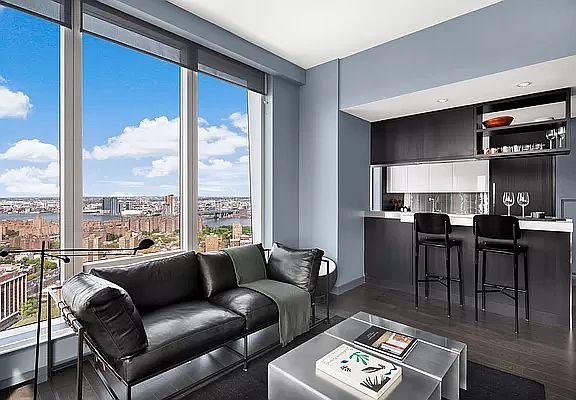 3rd image of 252 South St #25L
