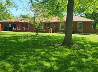 24501 E Langsford Rd, Lees Summit, MO 64063