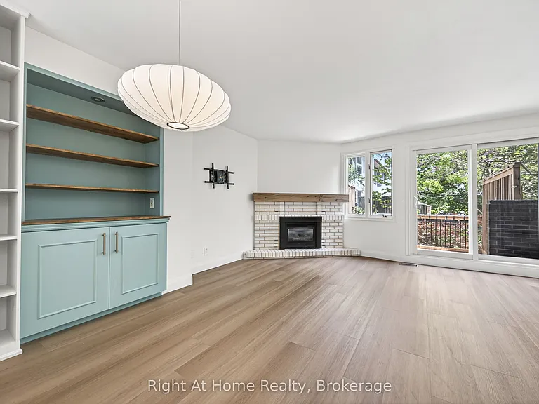 109 Brant St — Photo 34