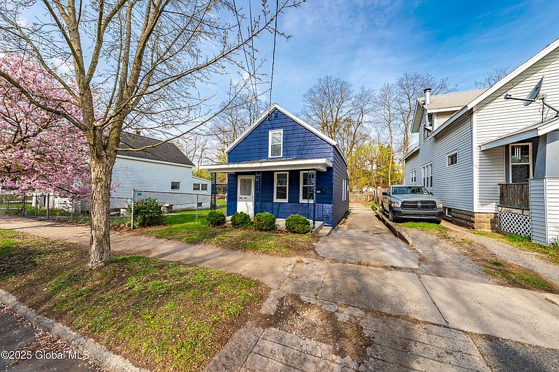 2nd image of 312 Twelfth Street