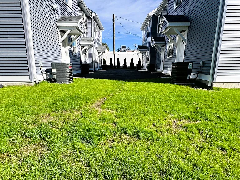 580 Elm St #5 — Photo 24