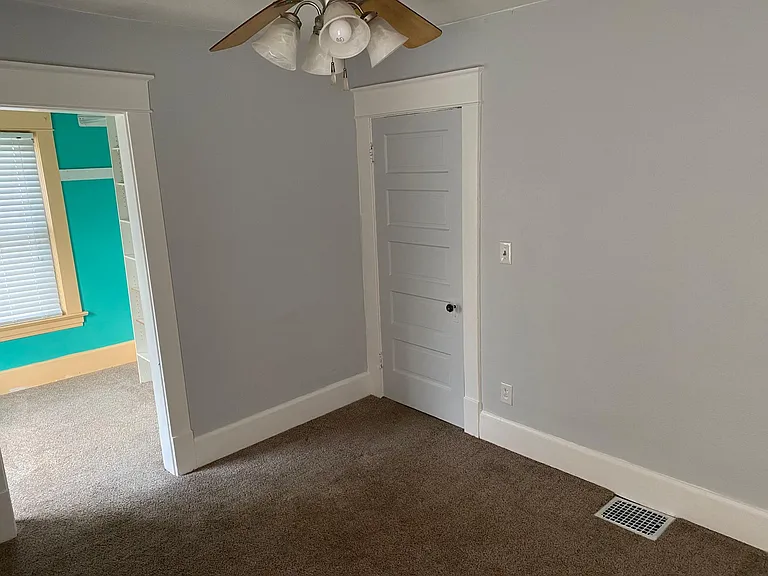 103 S Portland Ave — Photo 28