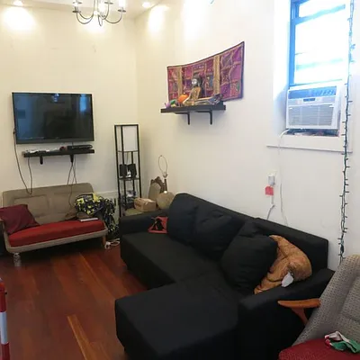 Rented by Nooklyn NYC LLC | media 11