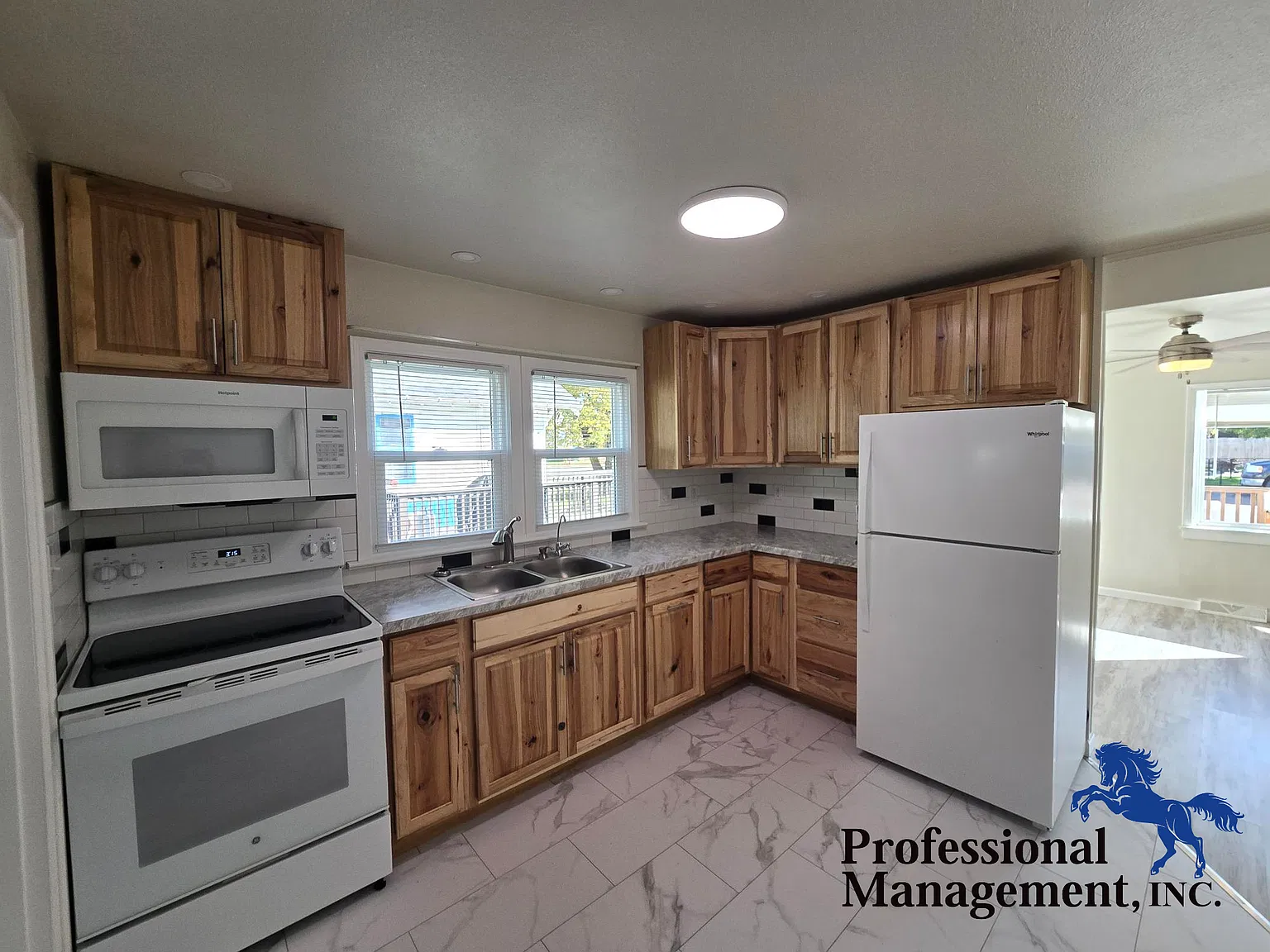 2 bed, 770 sqft, $1,400 — Photo 4