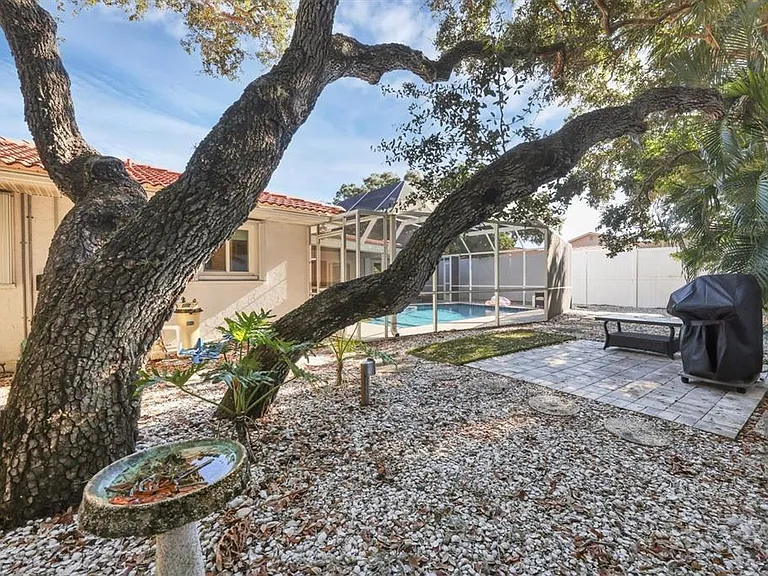 726 Birdsong Ln — Photo 38