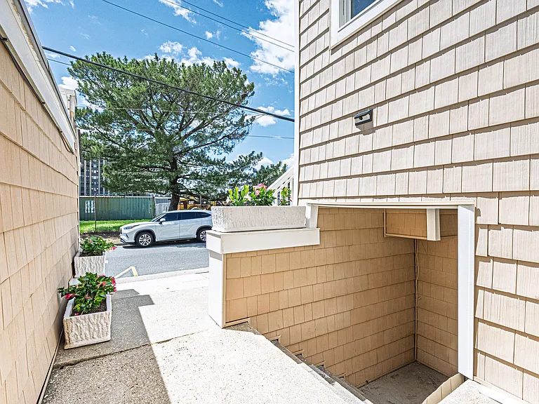 128 Ridgeway Ave — Photo 52