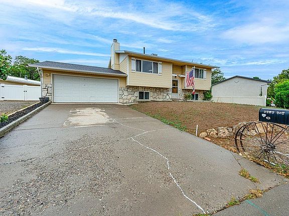3rd image of 2703 1/2 Rincon Dr