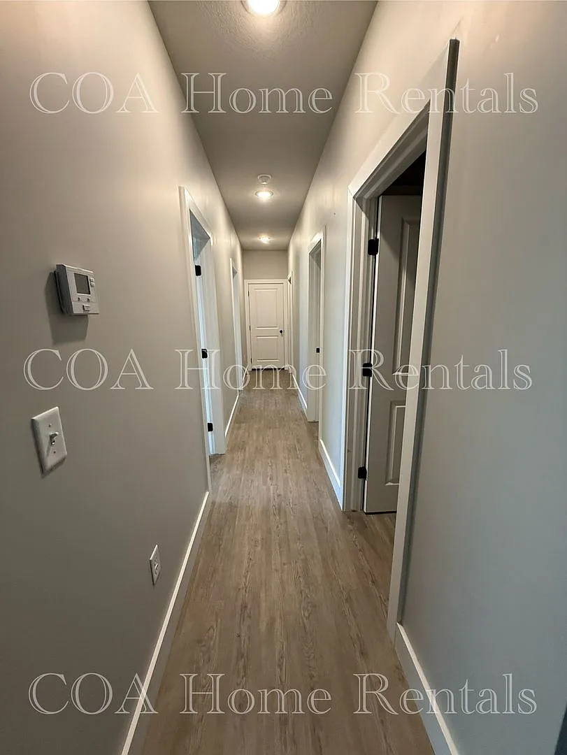Great West Side Location — Photo 4