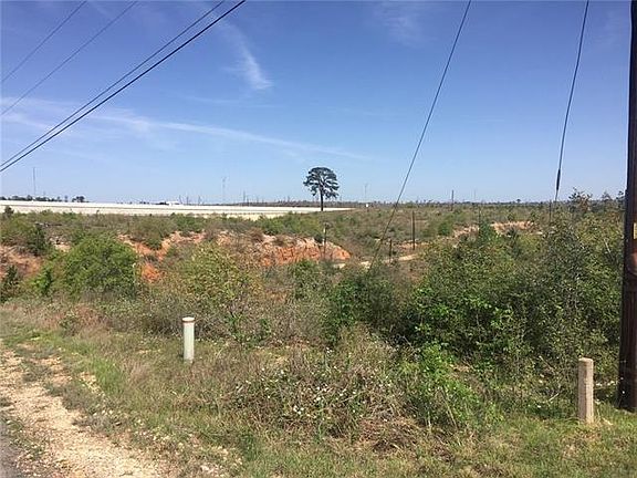 3rd image of 4301 E State Highway 71