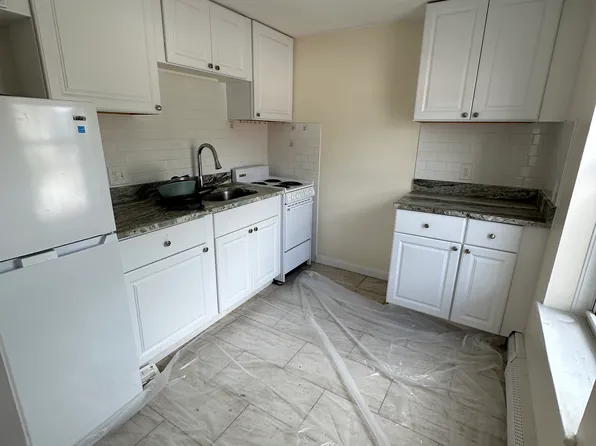 180 N Beacon St APT 3, Brighton, MA 02135