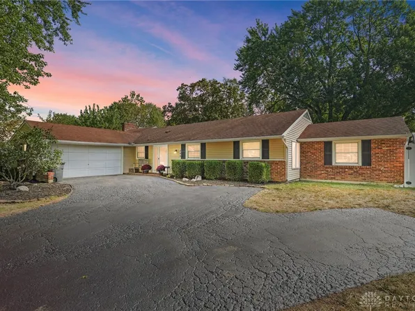 284 Tauber Dr, Dayton, OH 45458