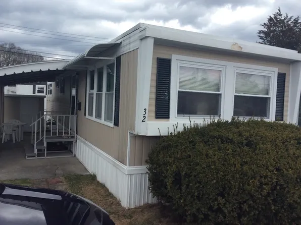 131 Washington St Trlr 32, Foxboro, MA 02035