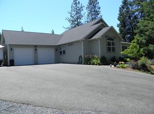 195 Grandview St, Glide, OR 97443