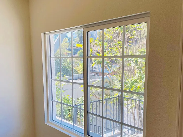 1026 1/2 N Gage Ave — Photo 14