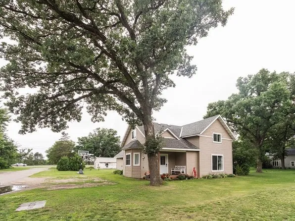 521 S Driftwood St, Royalton, MN 56373