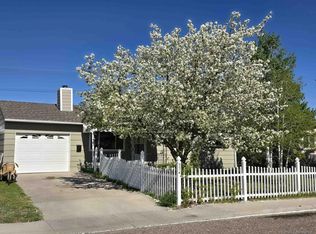 224 Desmet Dr, Cheyenne, WY 82007