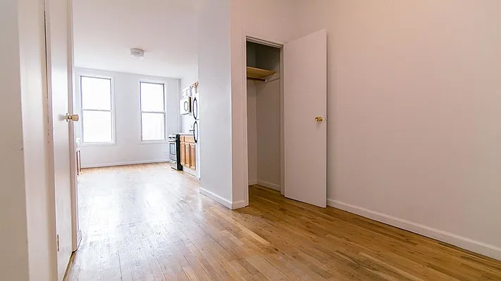 Rented by Nooklyn NYC LLC | media 24