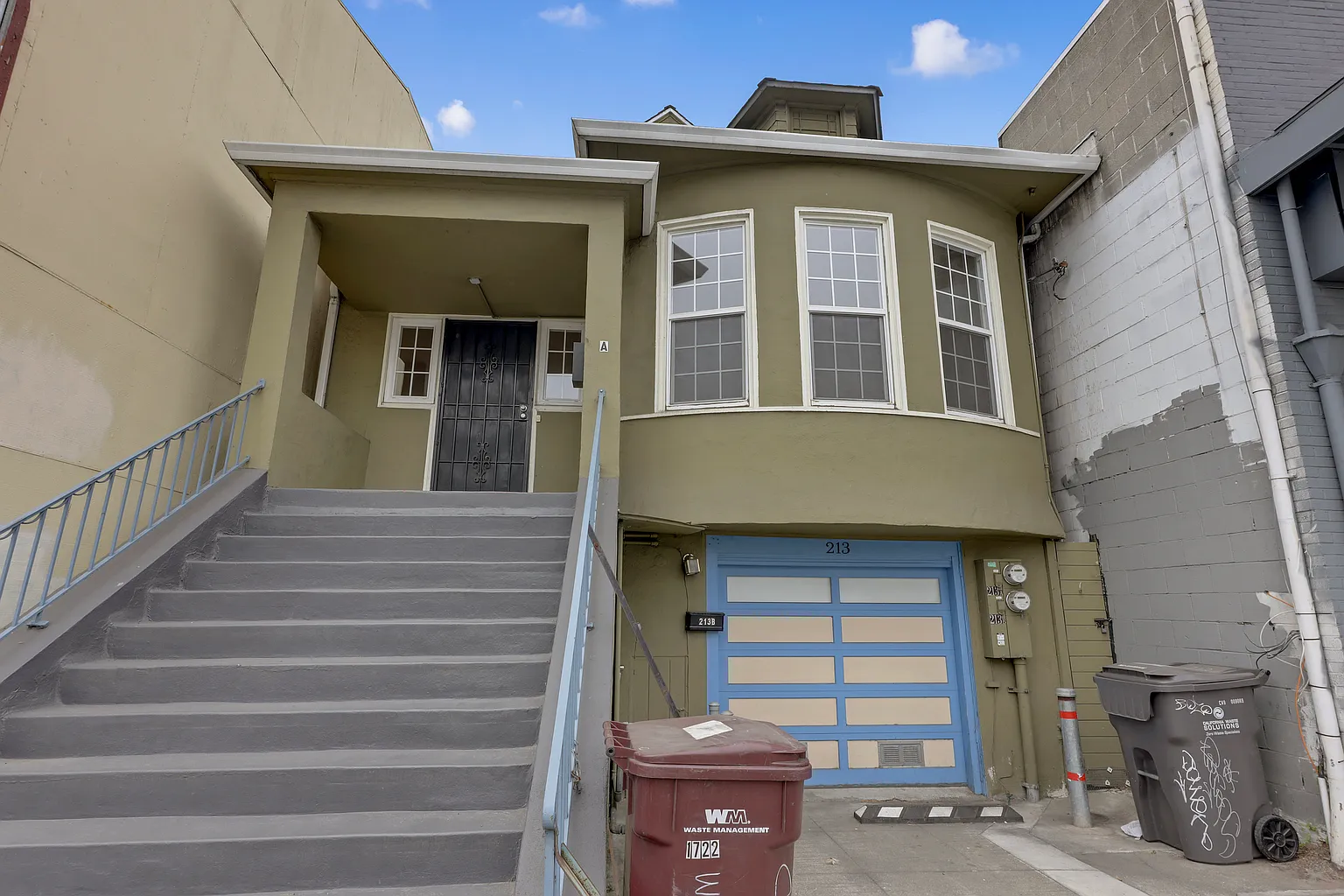213 7th St Unit A photo 1