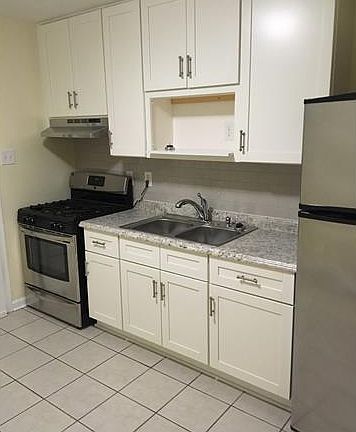 2nd image of 5310 W Franklin St APT 4