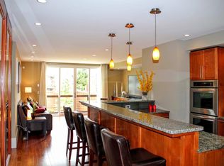 623 19th St S, Arlington, VA 22202