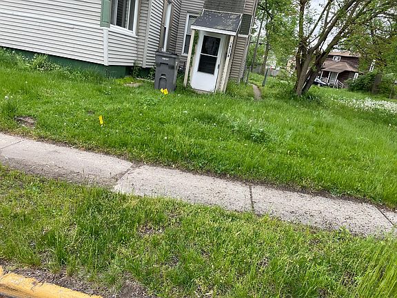 2nd image of 1433 W Franklin St #D