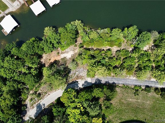 4th image of 11 & 12 Galahad Ln