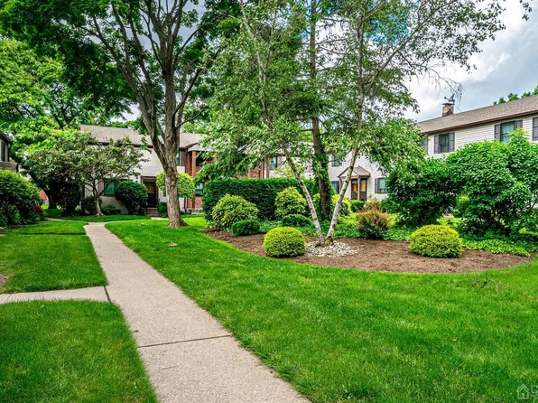 223 Rose St, Metuchen, NJ 08840