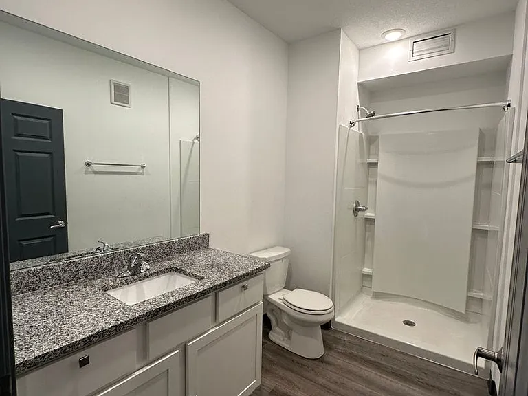 The Eastview — Photo 33