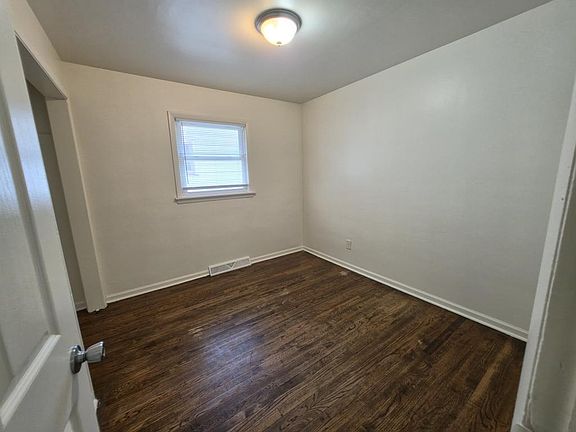 5th image of 4965 Vermont St