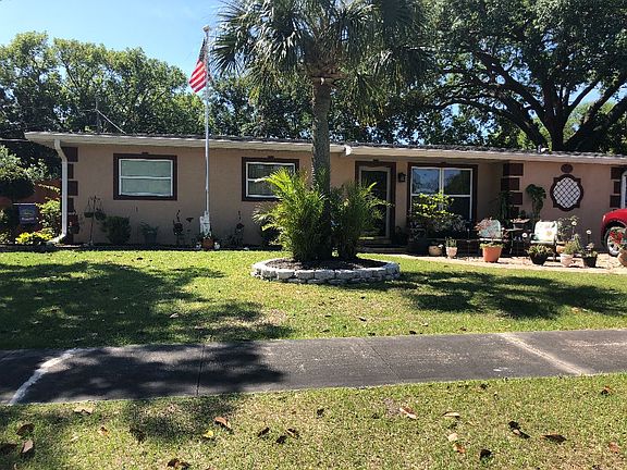 2nd image of 233 Wilshire Dr