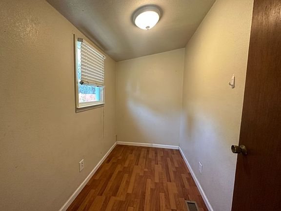 2nd image of 122 College St APT A