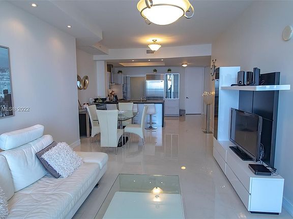 2nd image of 18201 NE Collins Ave #5002