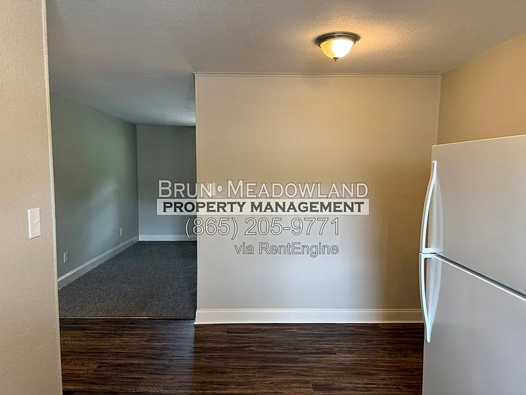 5540 N Broadway St #8 — Photo 6