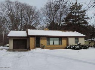 16535 Taft Rd, Spring Lake, MI 49456