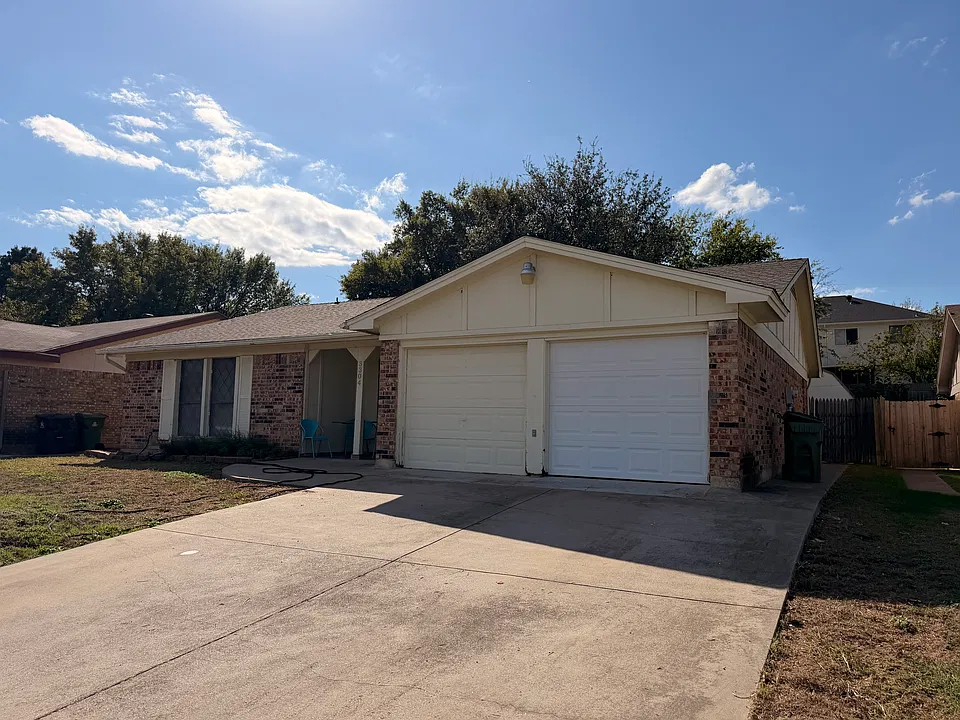 3304 Andrea Dr