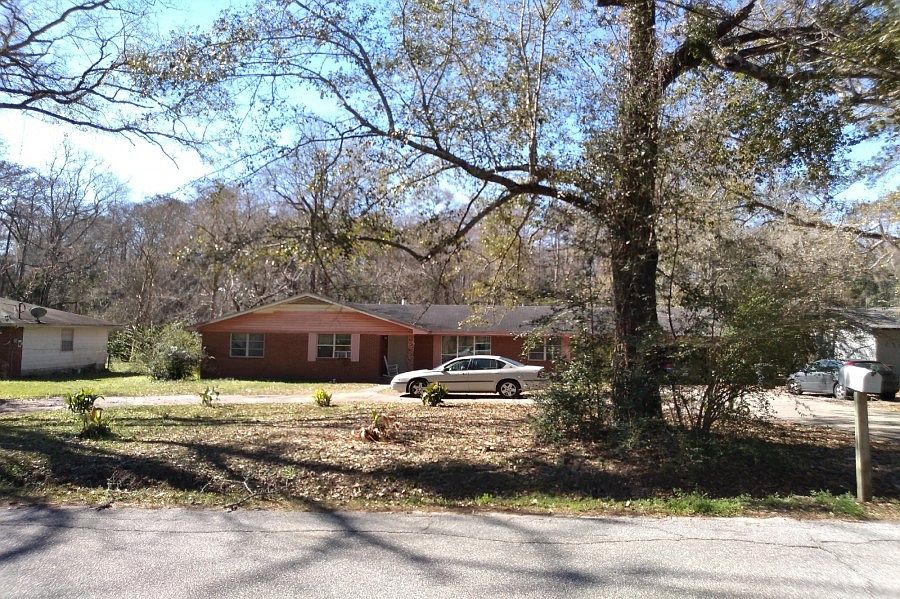 1st image of 216 Cactus St